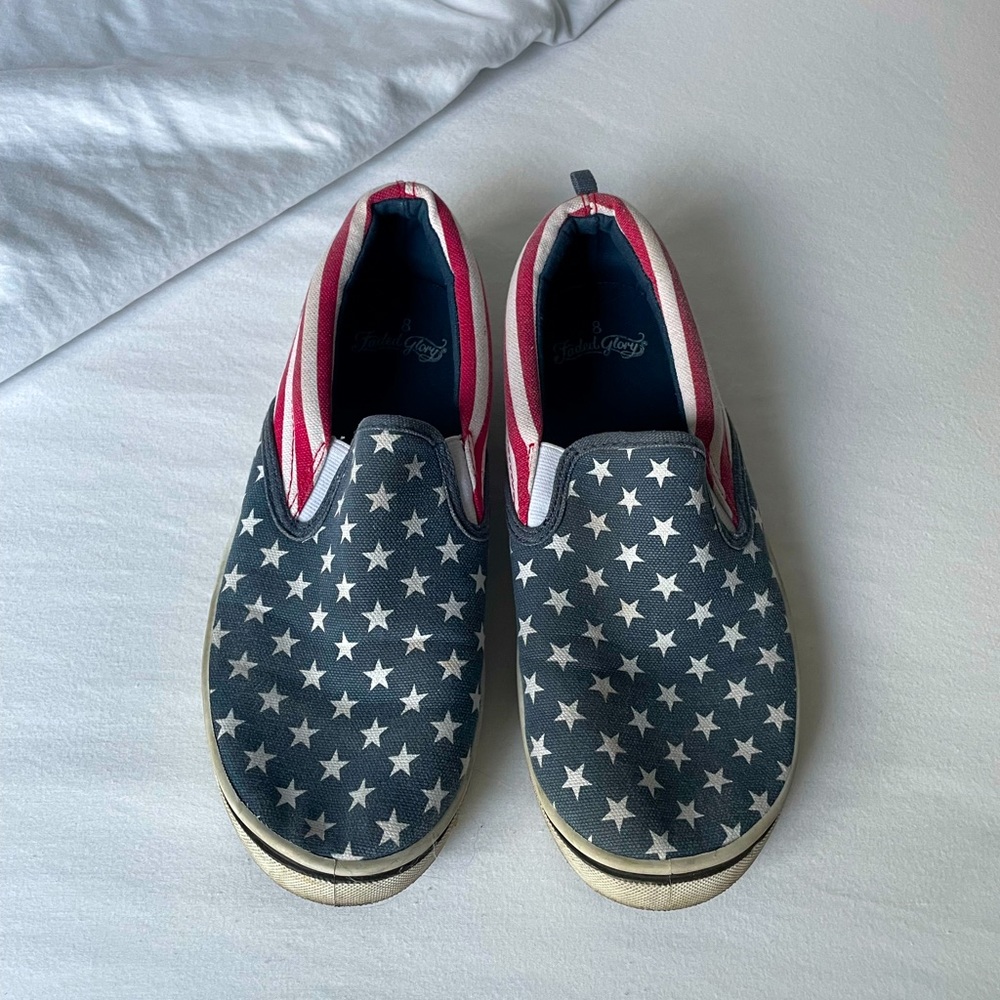 American Flag Men’s size 8 shoes